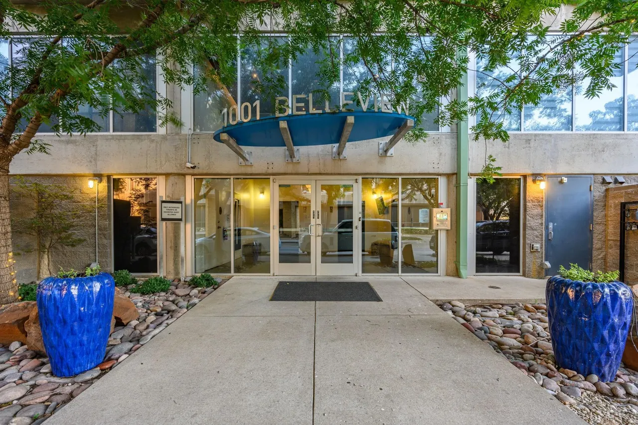 1001 Belleview St #305
