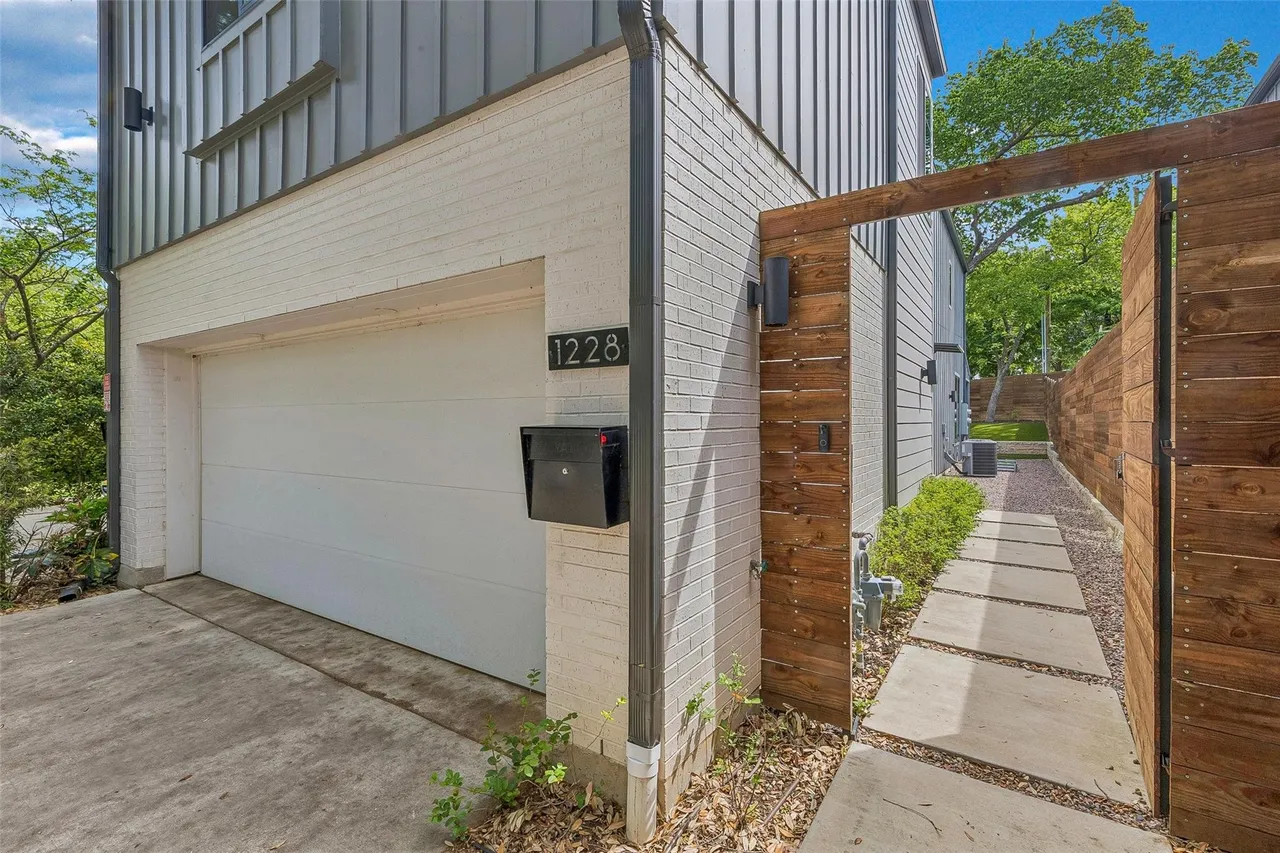 1228 Haines Ave, Dallas, TX 75208 9 1228 Haines Ave