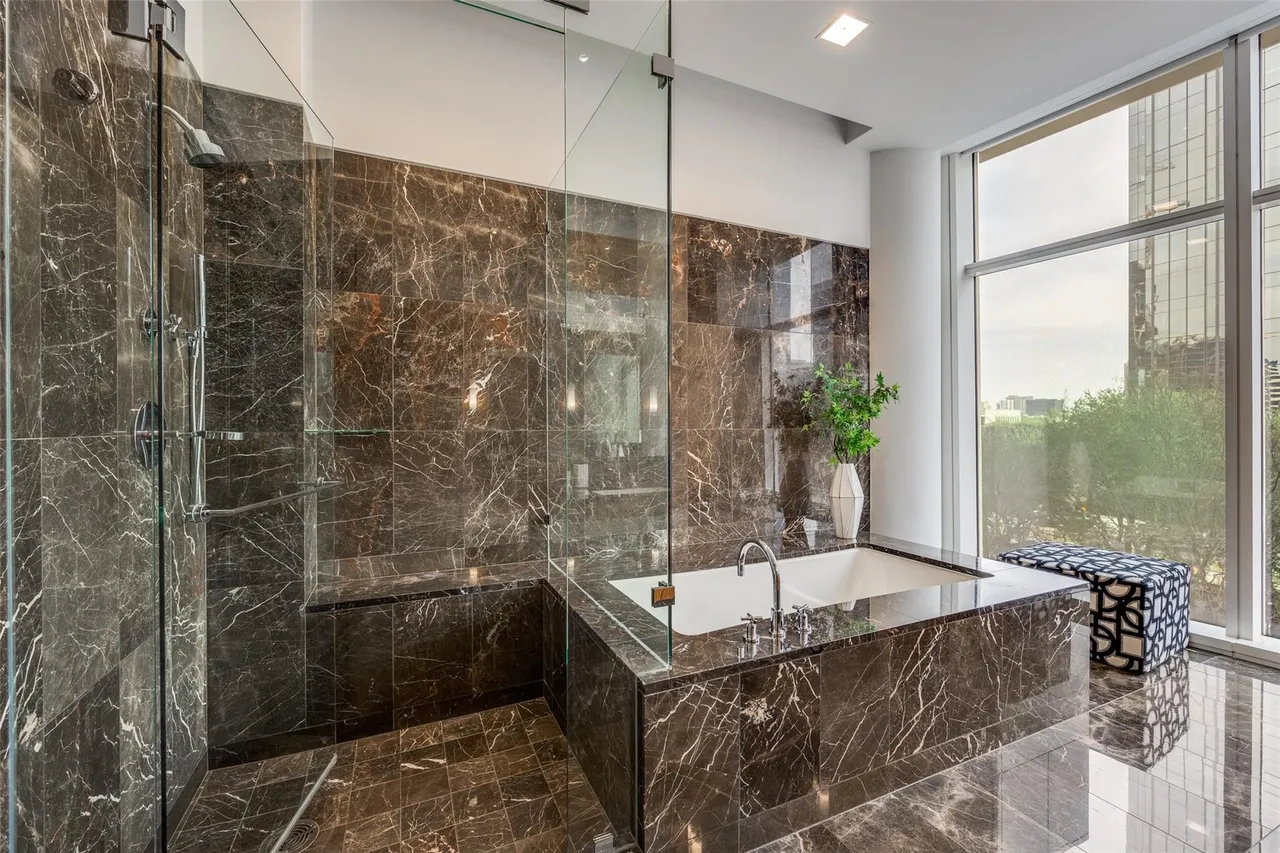 1918 Olive St. #202, #2002, #4202. 21 1918 Olive Street #202