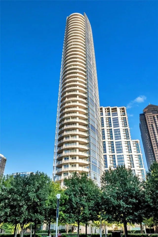 1918 Olive St. #202, #2002, #4202. 30 1918 Olive Street #202