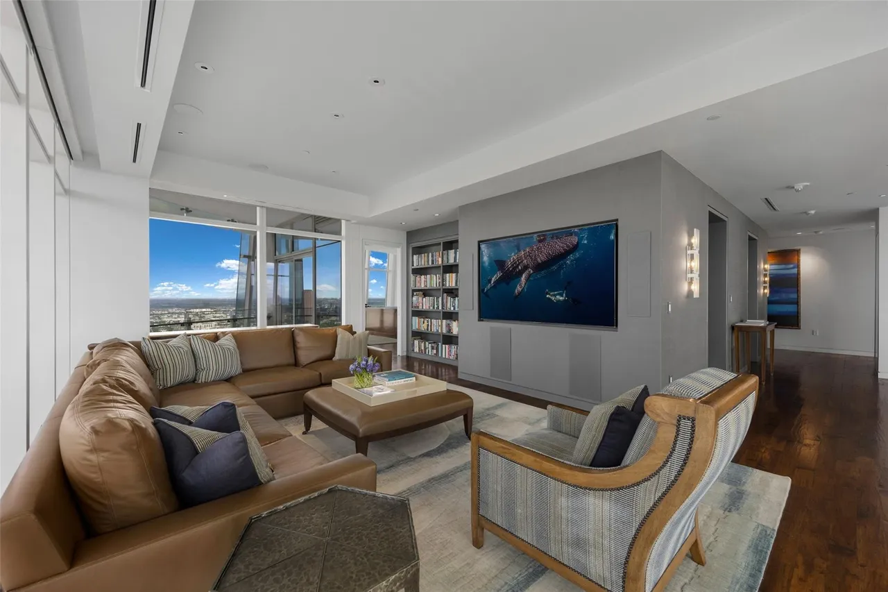 1918 Olive Street #3901 Dallas, TX 75201 10 1918 Olive Street #3901