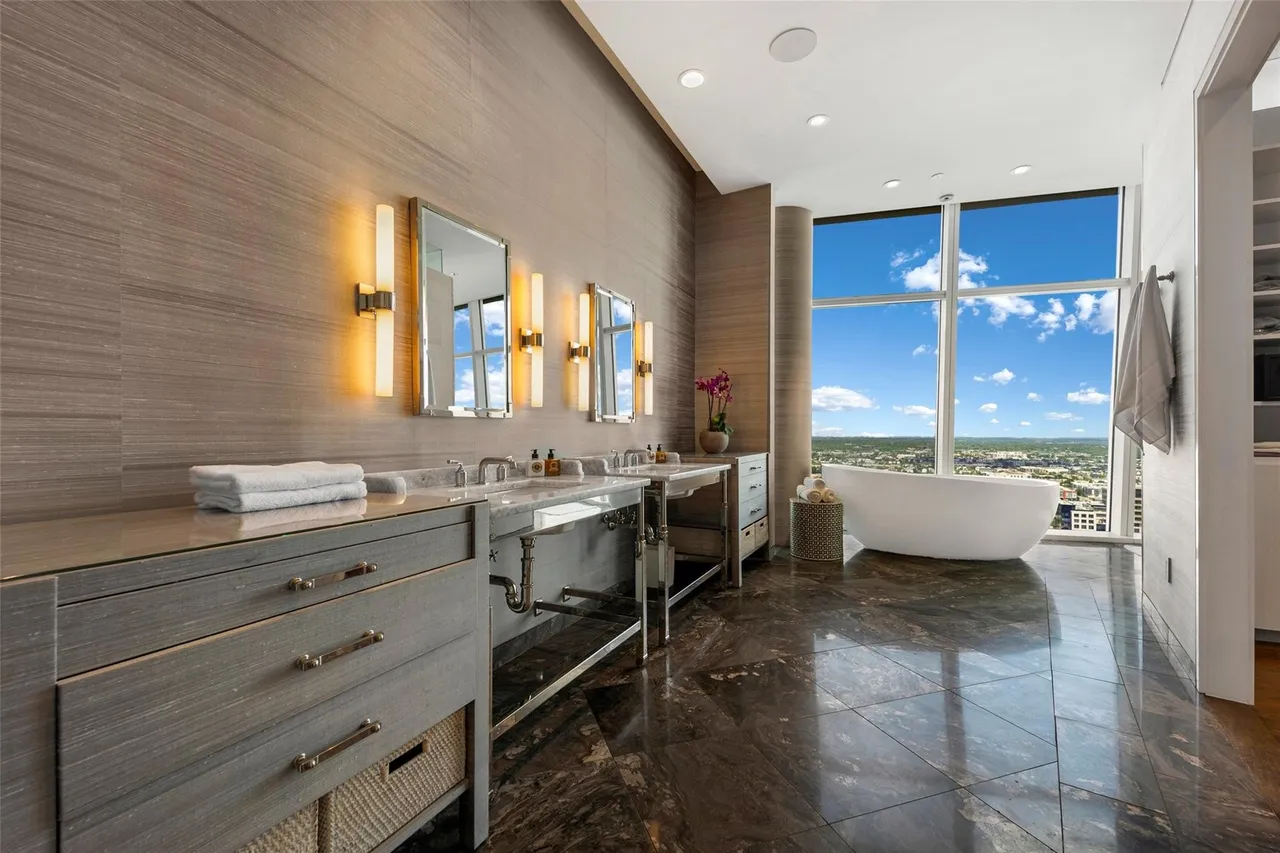 1918 Olive Street #3901 Dallas, TX 75201 12 1918 Olive Street #3901