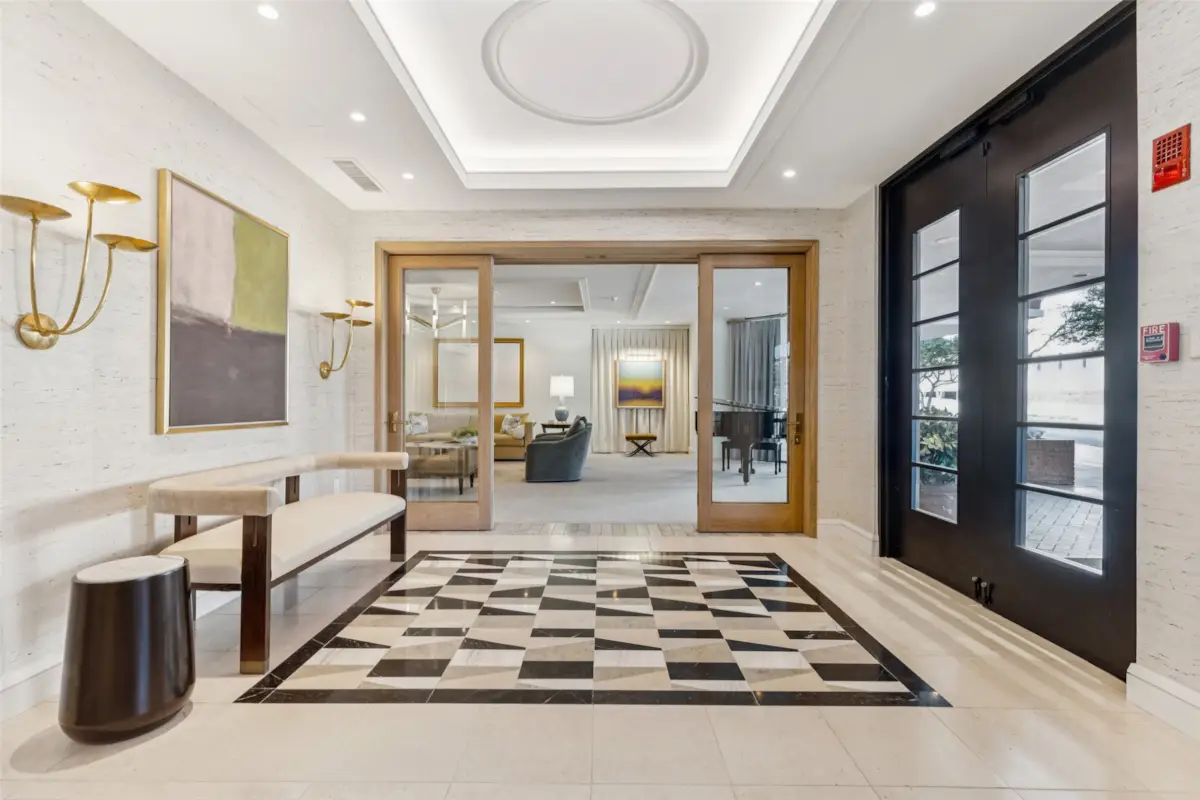 3621 Turtle Creek Boulevard #2D 10 3621 Turtle Creek Boulevard #2D