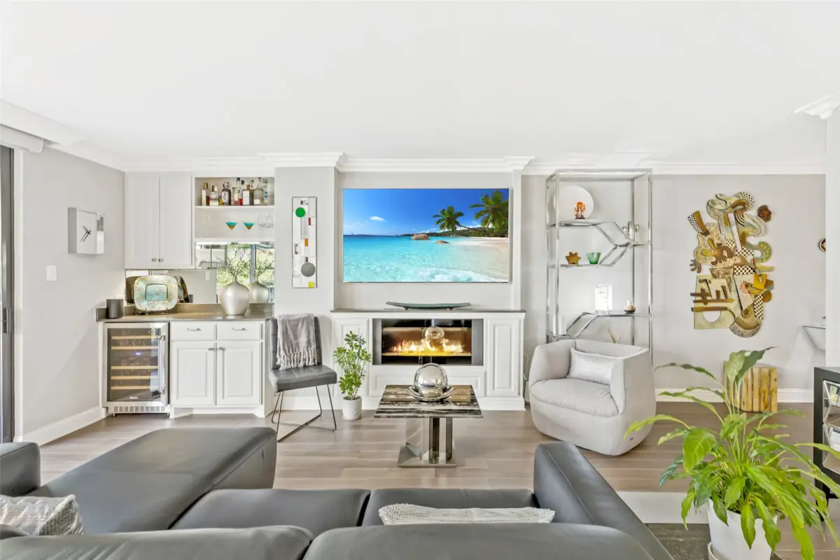 3621 Turtle Creek Boulevard #2D 15 3621 Turtle Creek Boulevard #2D