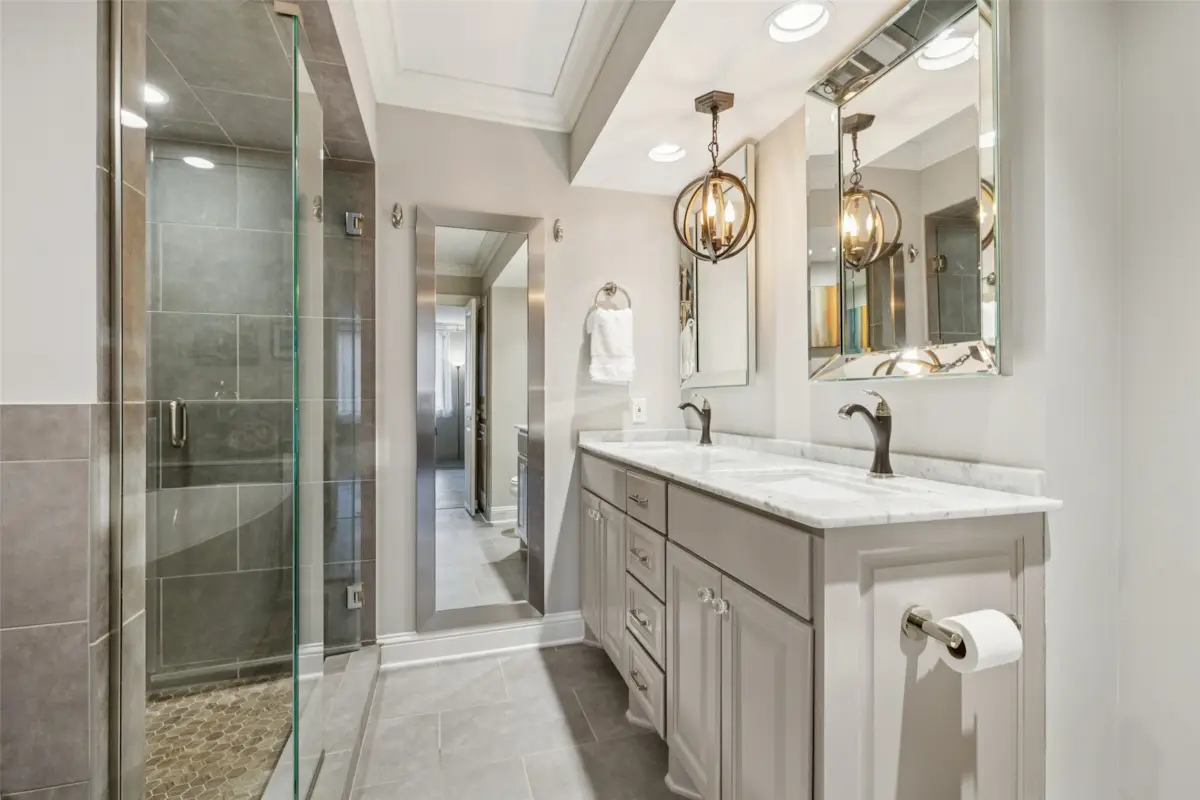 3621 Turtle Creek Boulevard #2D 23 3621 Turtle Creek Boulevard #2D