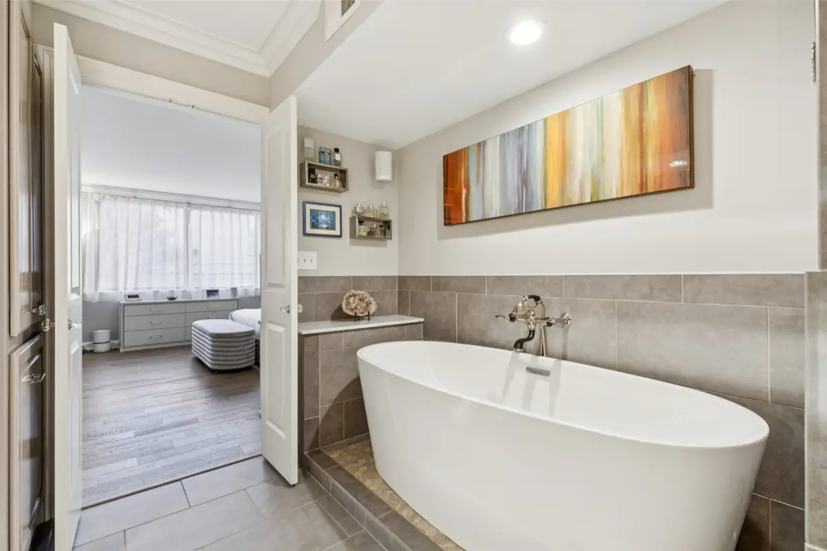 3621 Turtle Creek Boulevard #2D 24 3621 Turtle Creek Boulevard #2D