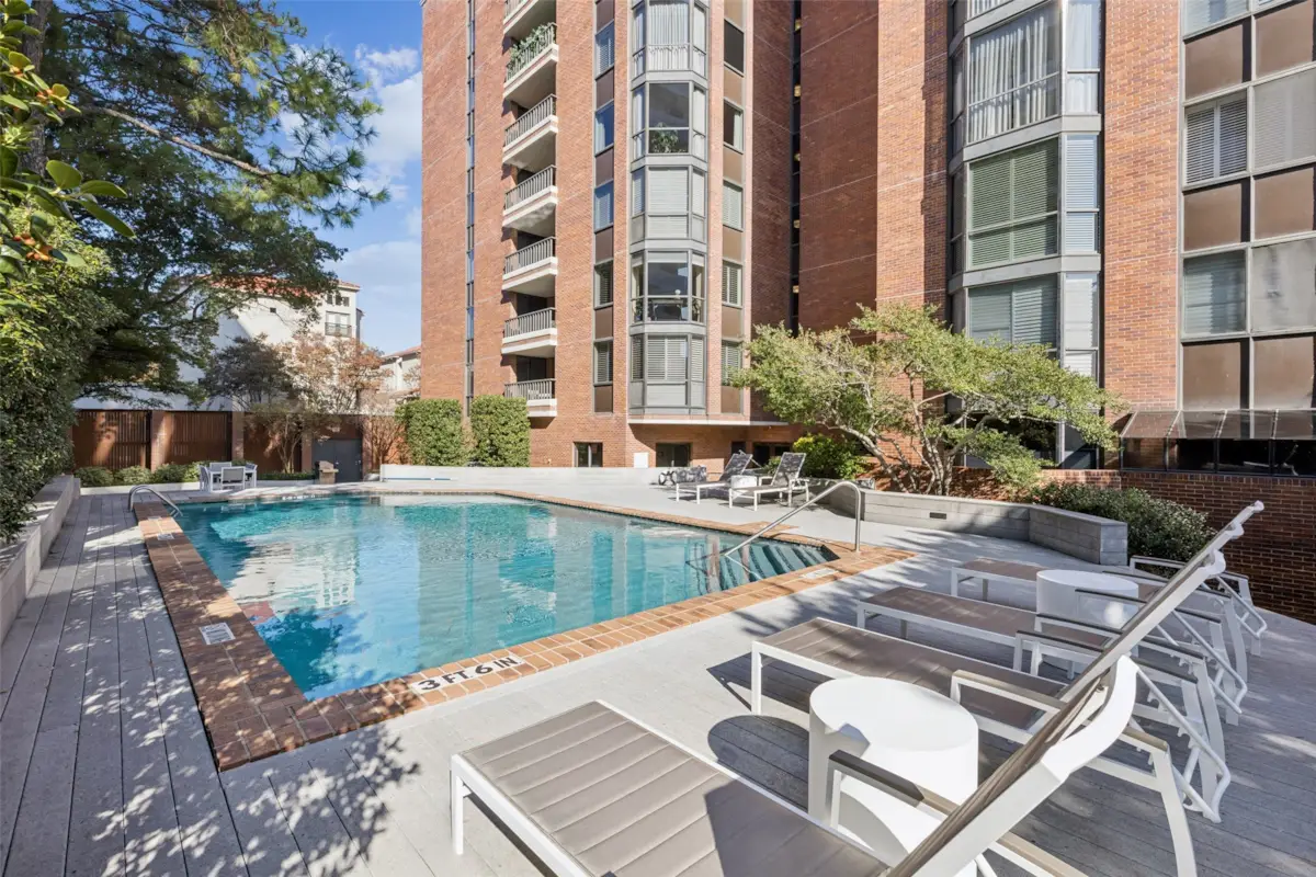3621 Turtle Creek Boulevard #2D 31 3621 Turtle Creek Boulevard #2D