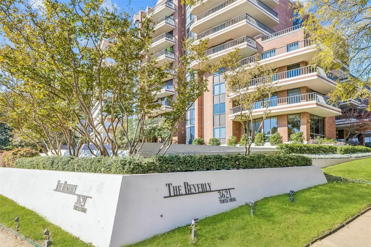 3621 Turtle Creek Boulevard #2D 7 3621 Turtle Creek Boulevard #2D