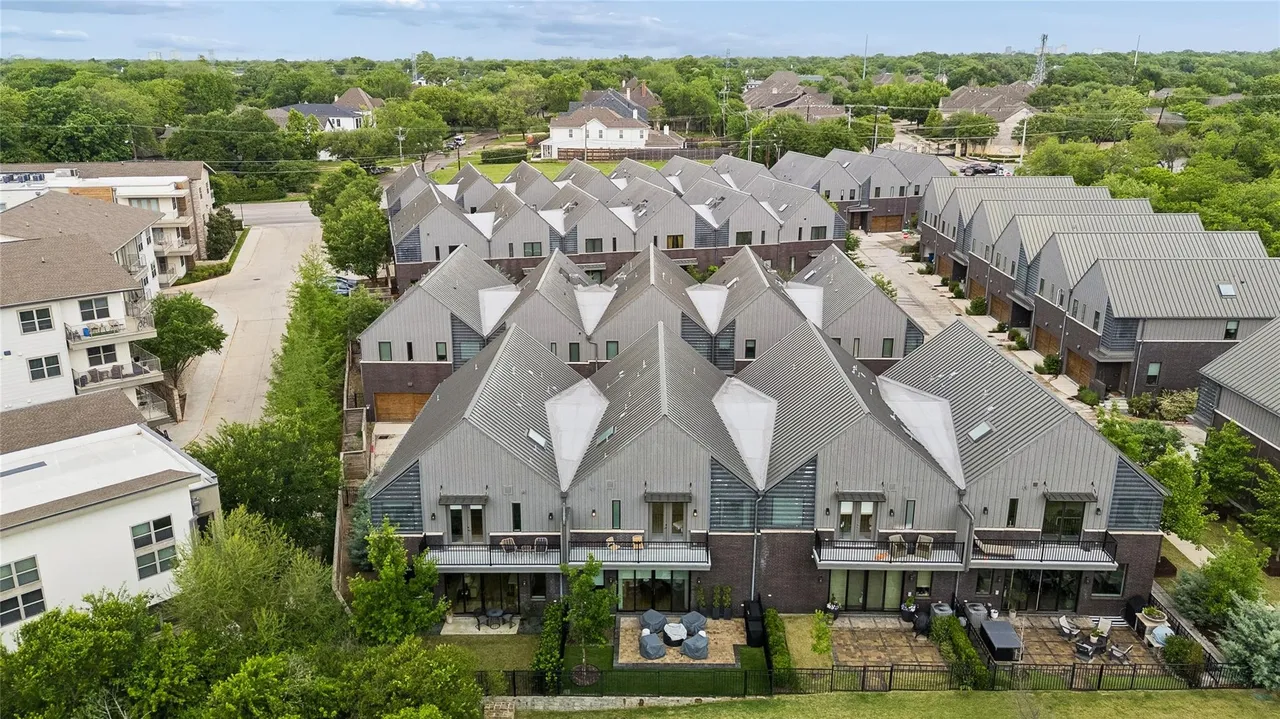 3922 Redding RowDallas, TX 75220 35 3922 Redding Row
