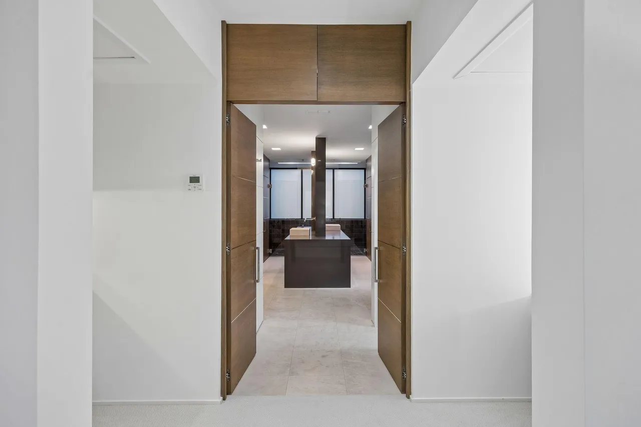 4321 Travis St, Dallas, TX 75205 22 4321 Travis St