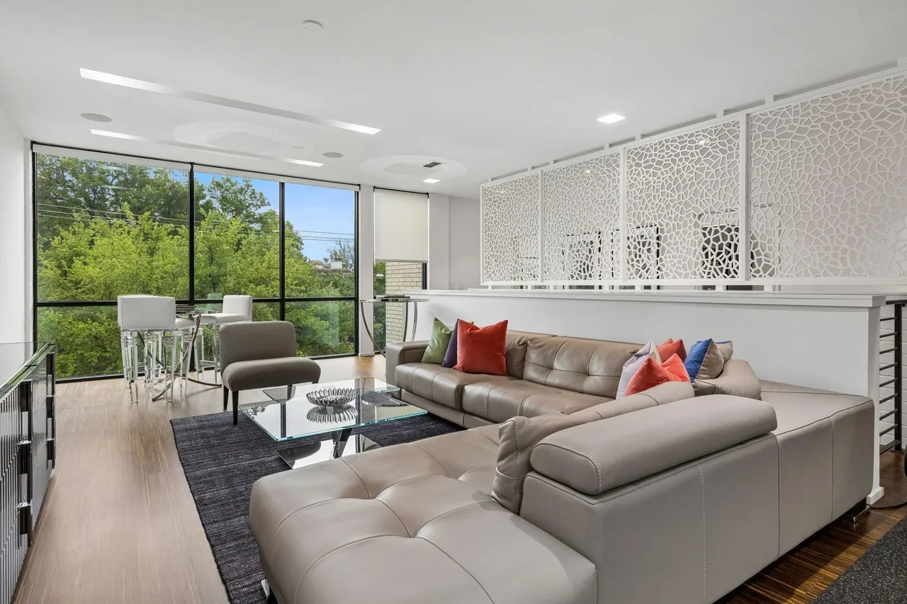 4321 Travis St, Dallas, TX 75205 37 4321 Travis St