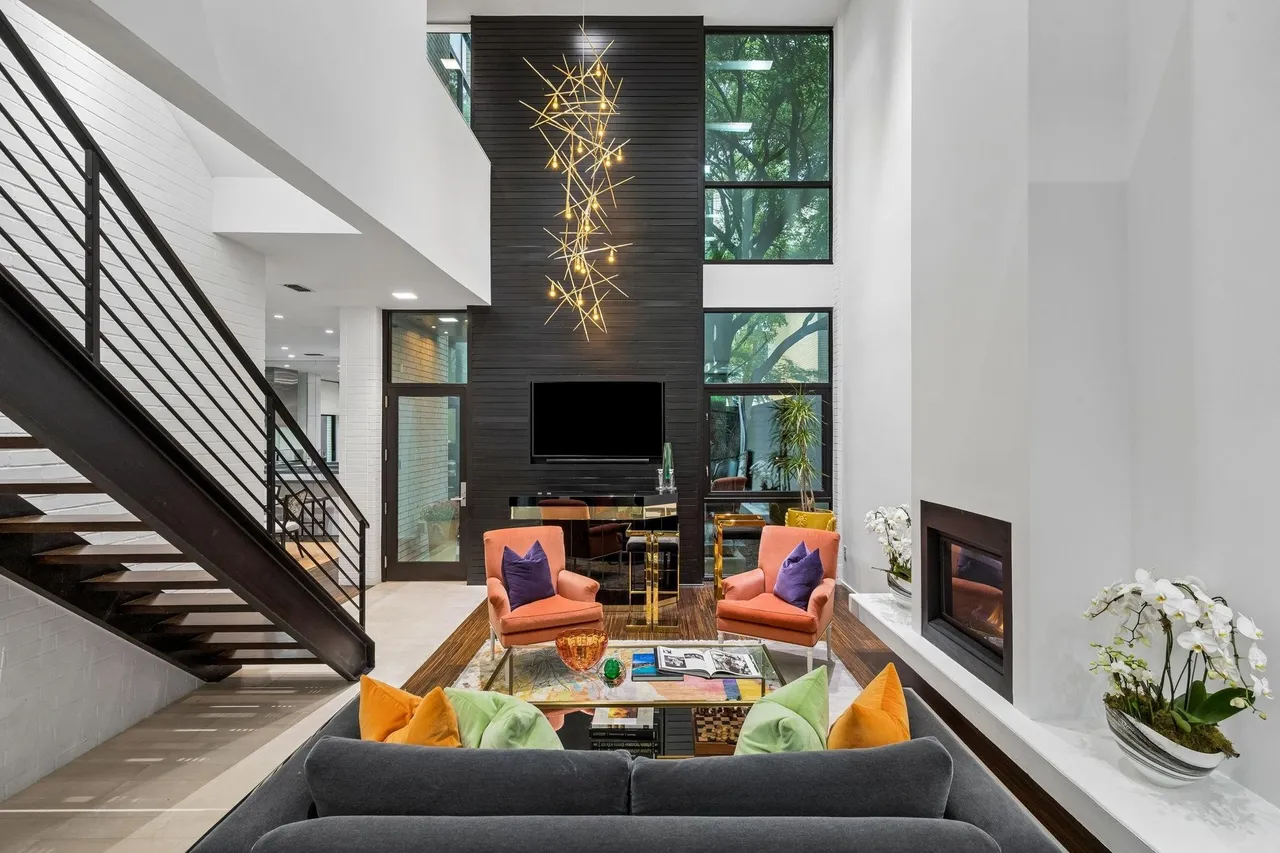 4321 Travis St, Dallas, TX 75205 6 4321 Travis St