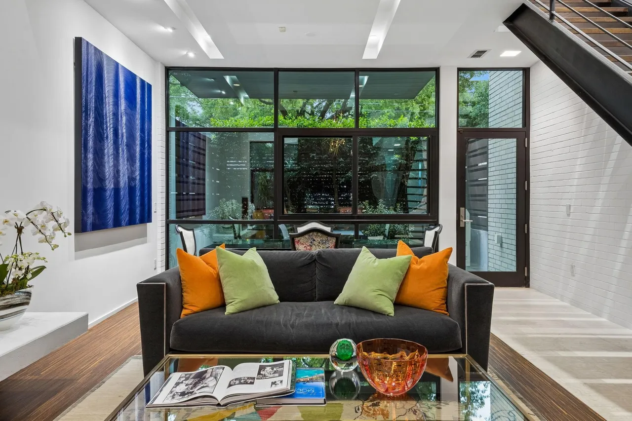 4321 Travis St, Dallas, TX 75205 7 4321 Travis St