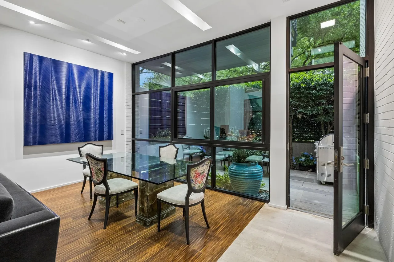 4321 Travis St, Dallas, TX 75205 9 4321 Travis St