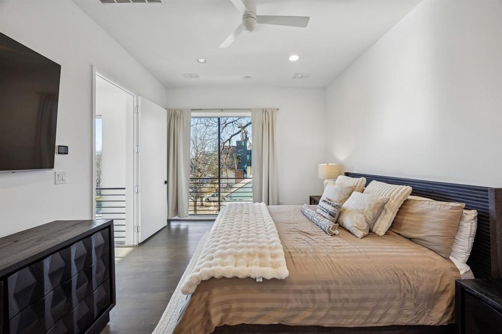 4805 Caxton Court 1+ 4805 Caxton Court