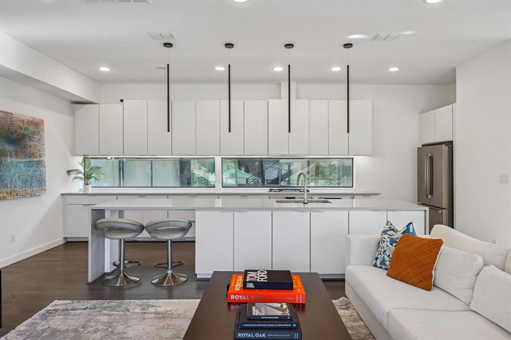 4805 Caxton Court 12 4805 Caxton Court