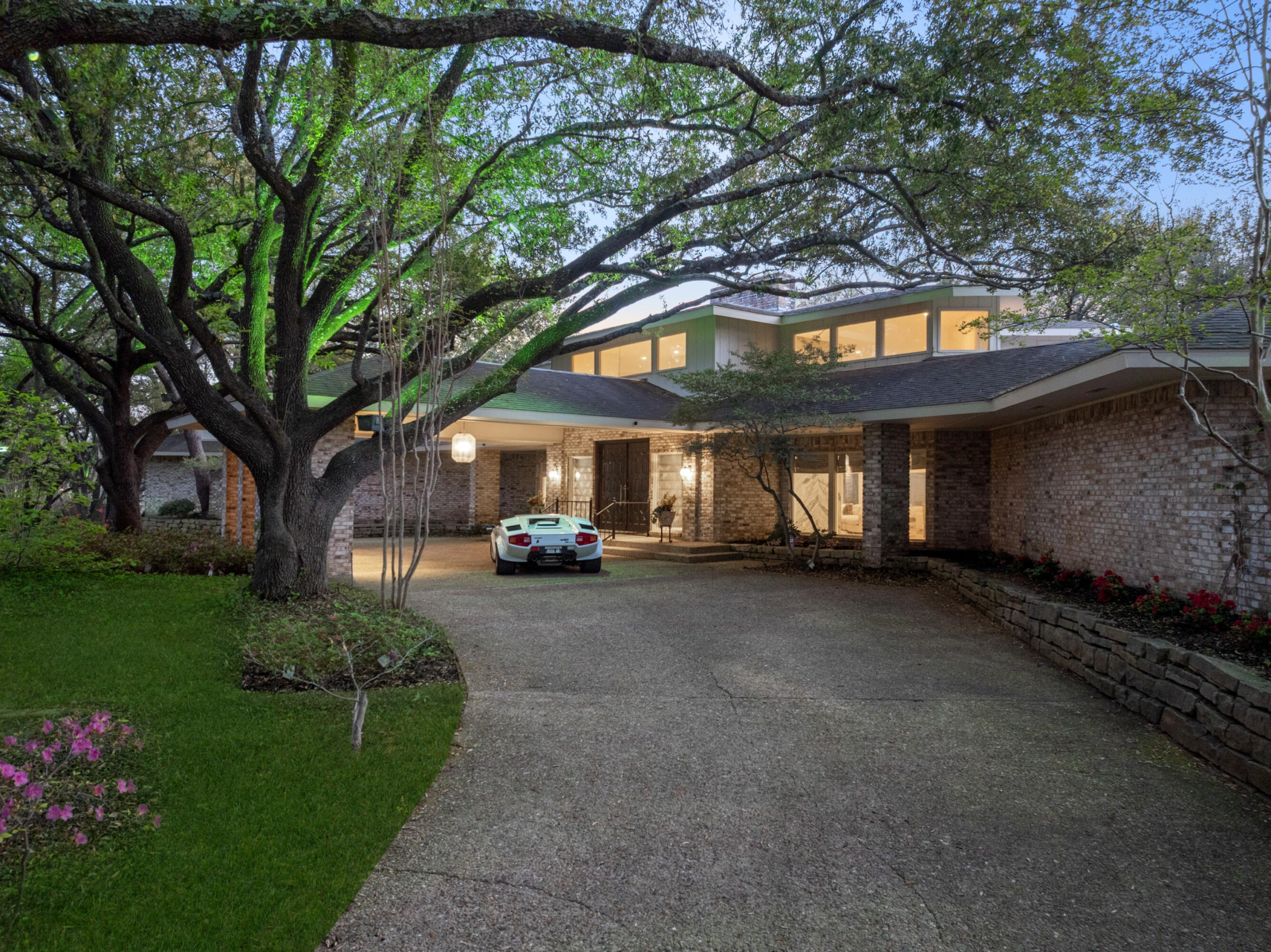 5045-Lakehill-CourtDallas-TX-75220-6.webp 5045 Lakehill Court