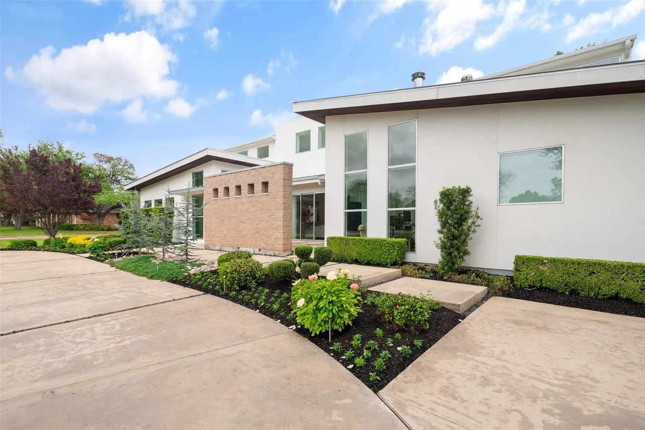 5624 Williamstown RoadDallas, TX 75230 3 5624 Williamstown Road