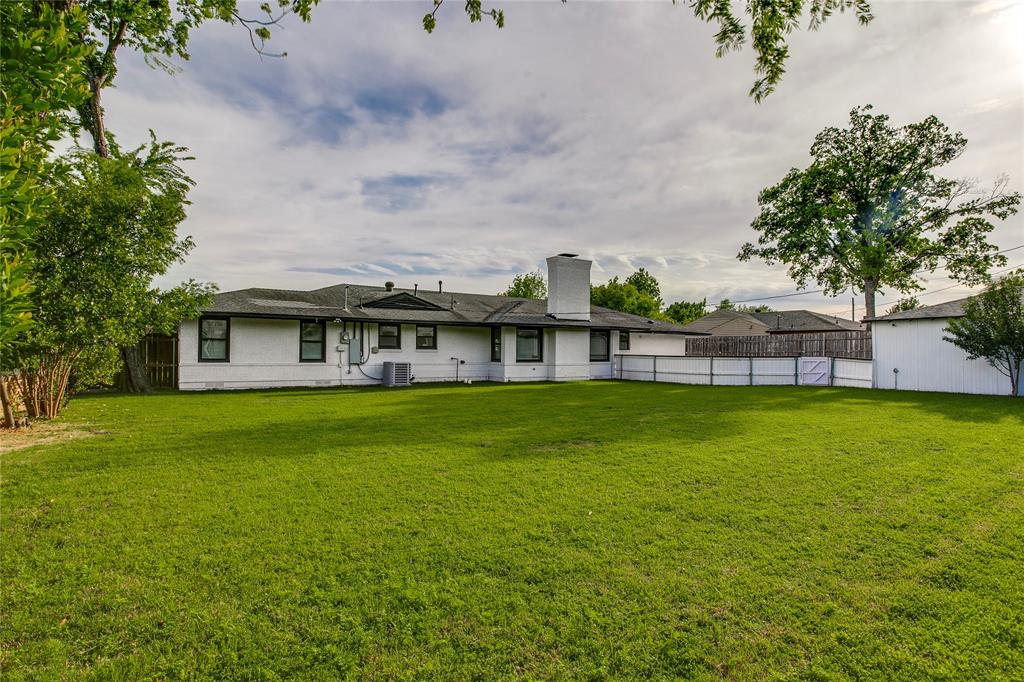 6207 Royal Ln Dallas, TX 75230 2 6207 Royal Ln