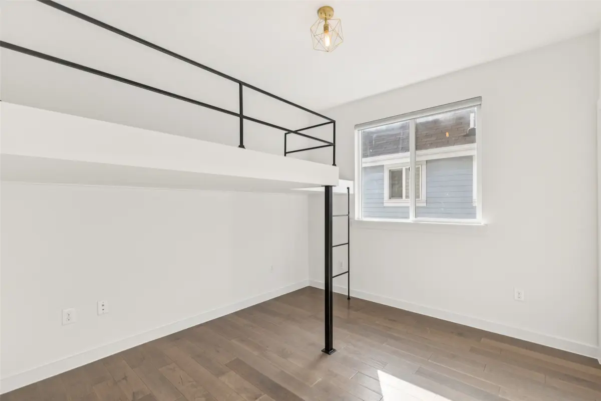 6546 E Lovers Lane