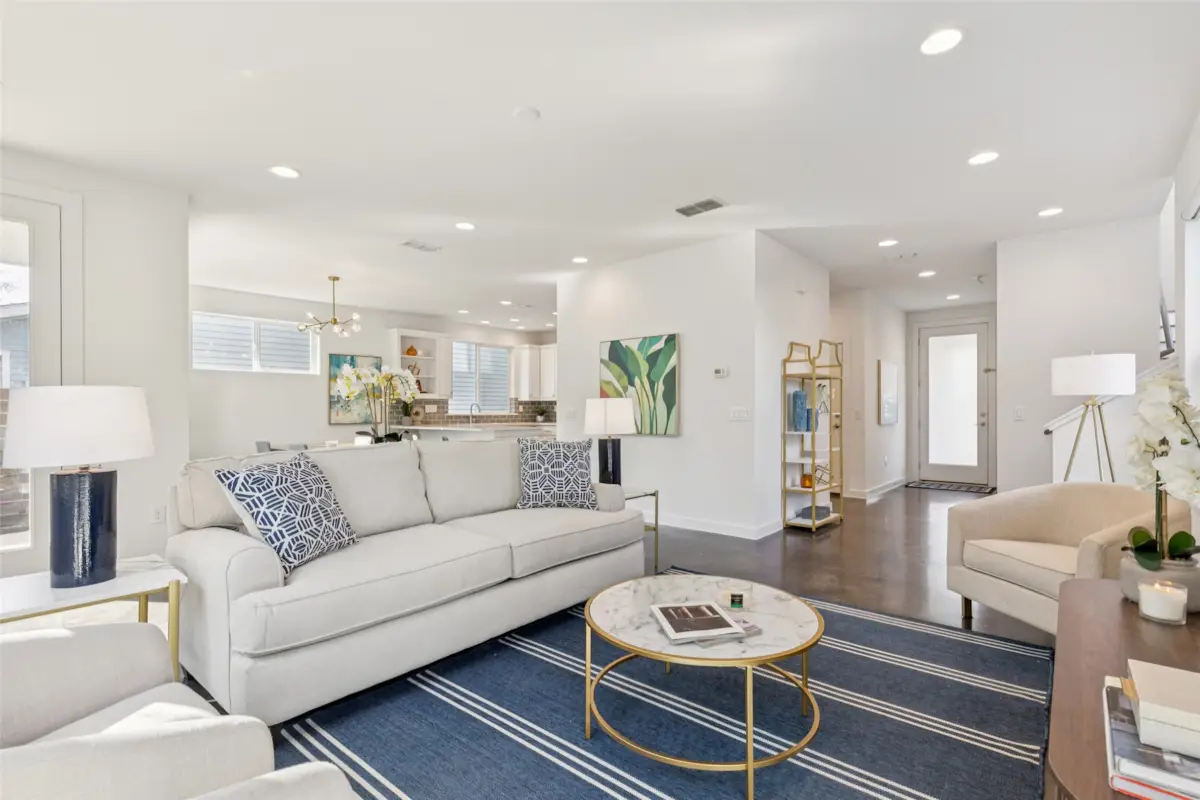 6546 E Lovers Lane