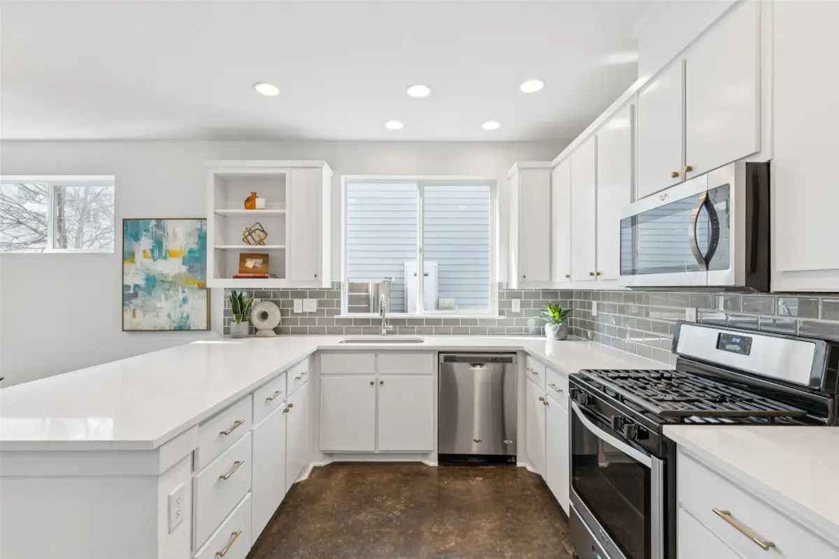 6546 E Lovers Lane