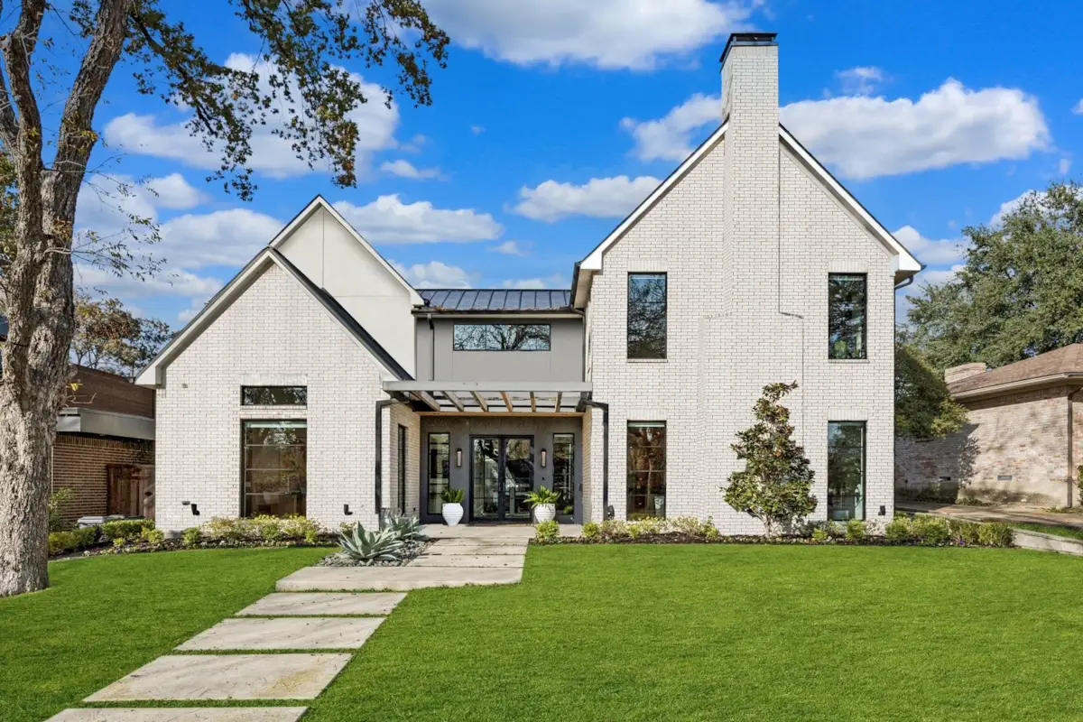7719 Deer Trail DriveDallas, TX 75238 7719 Deer Trail Drive