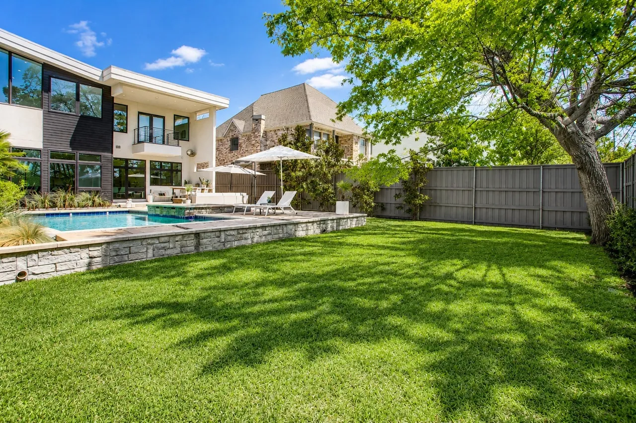 2215 Madera St, Dallas, TX 75206 24 2215 Madera St
