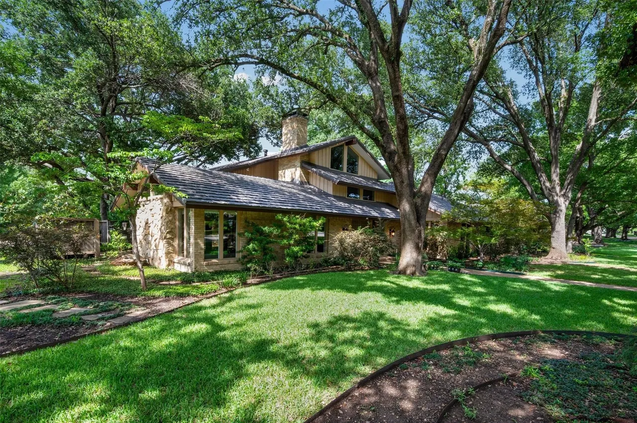 3909 Courtshire Dr, Dallas, TX 75229 37 3909 Courtshire Dr