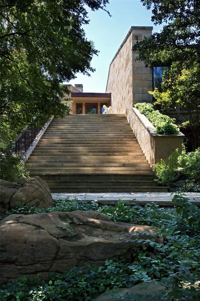 5110 Park Ln, Dallas, TX 75220 3 5110 Park Lane
