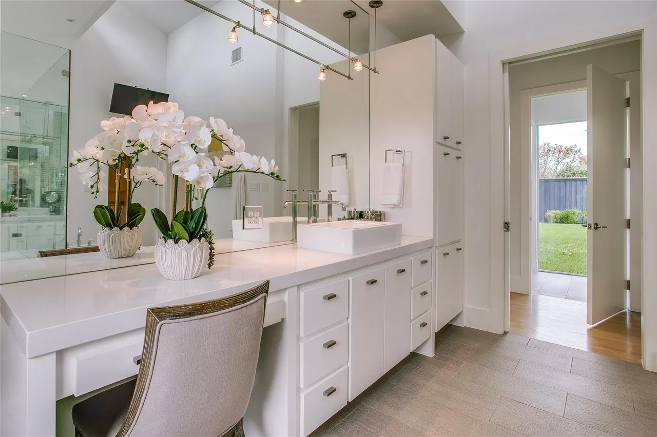6411-Azalea-Ln-Dallas-TX-75230-7.webp 6411 Azalea Lane