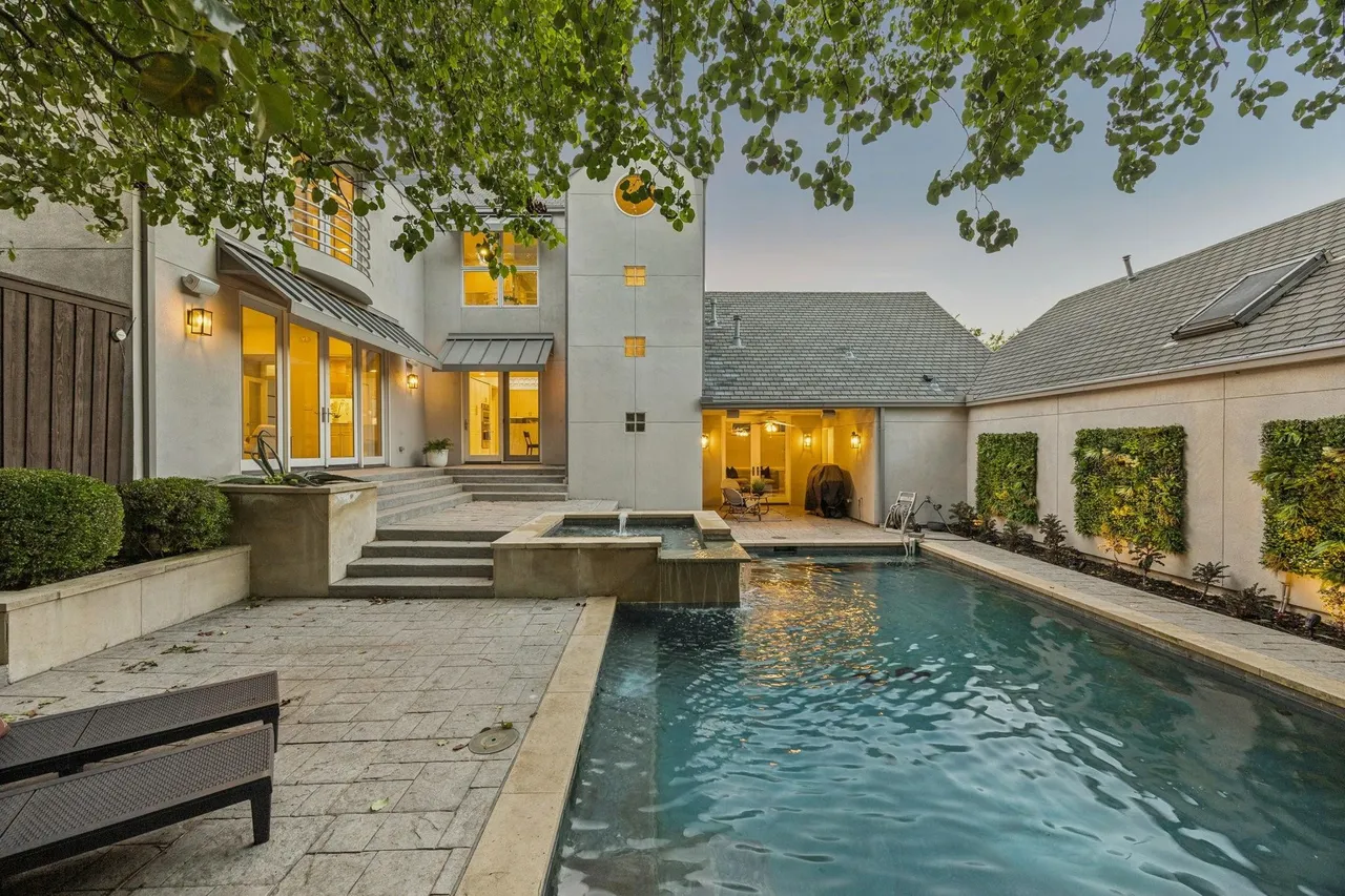 7030 Blackwood Dr, Dallas, TX 75231 36 7030 Blackwood Dr