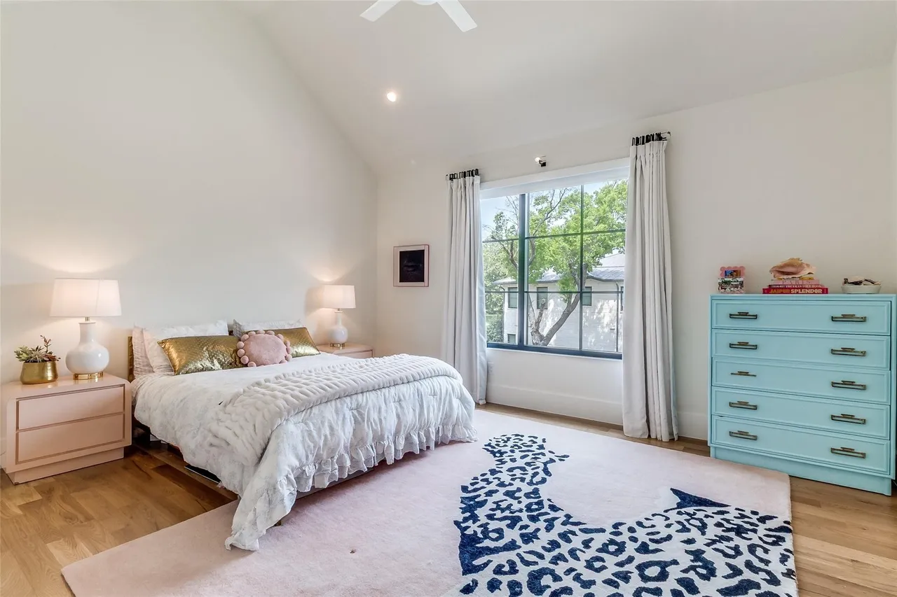 7122 Lakewood Blvd, Dallas, TX 75214 24 7122 Lakewood Boulevard