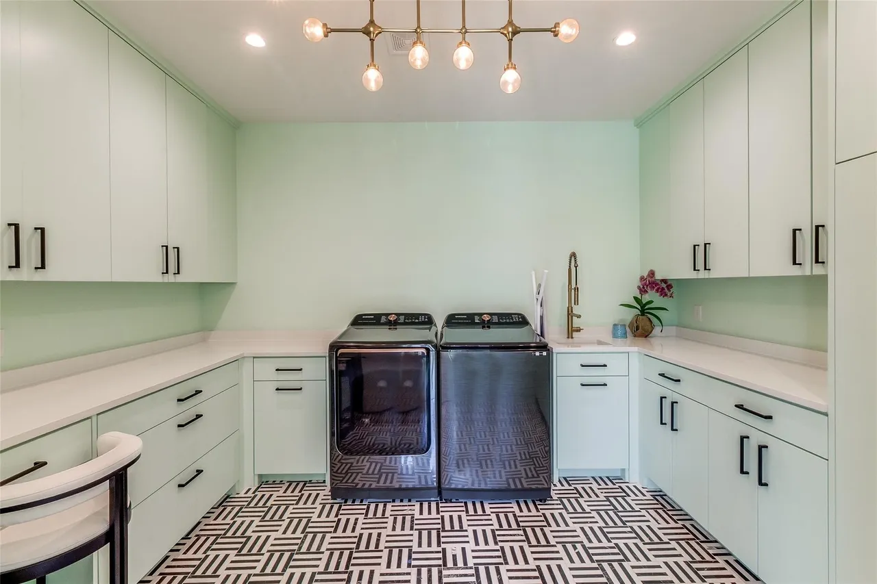 7122 Lakewood Blvd, Dallas, TX 75214 30 7122 Lakewood Boulevard