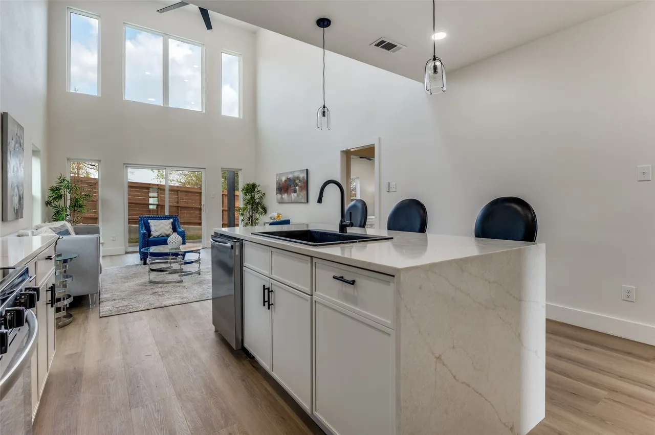1409 Doyle Ave Dallas, TX 75203 17 1409 Doyle Ave