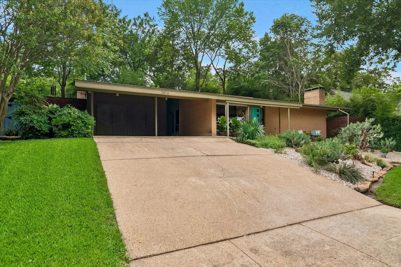 2816 Ilahe Dr