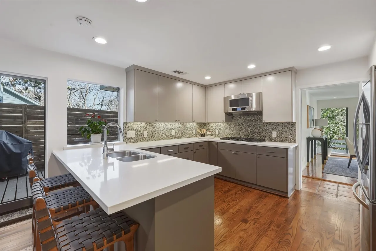965 Easton Pl 12 965 Easton Place