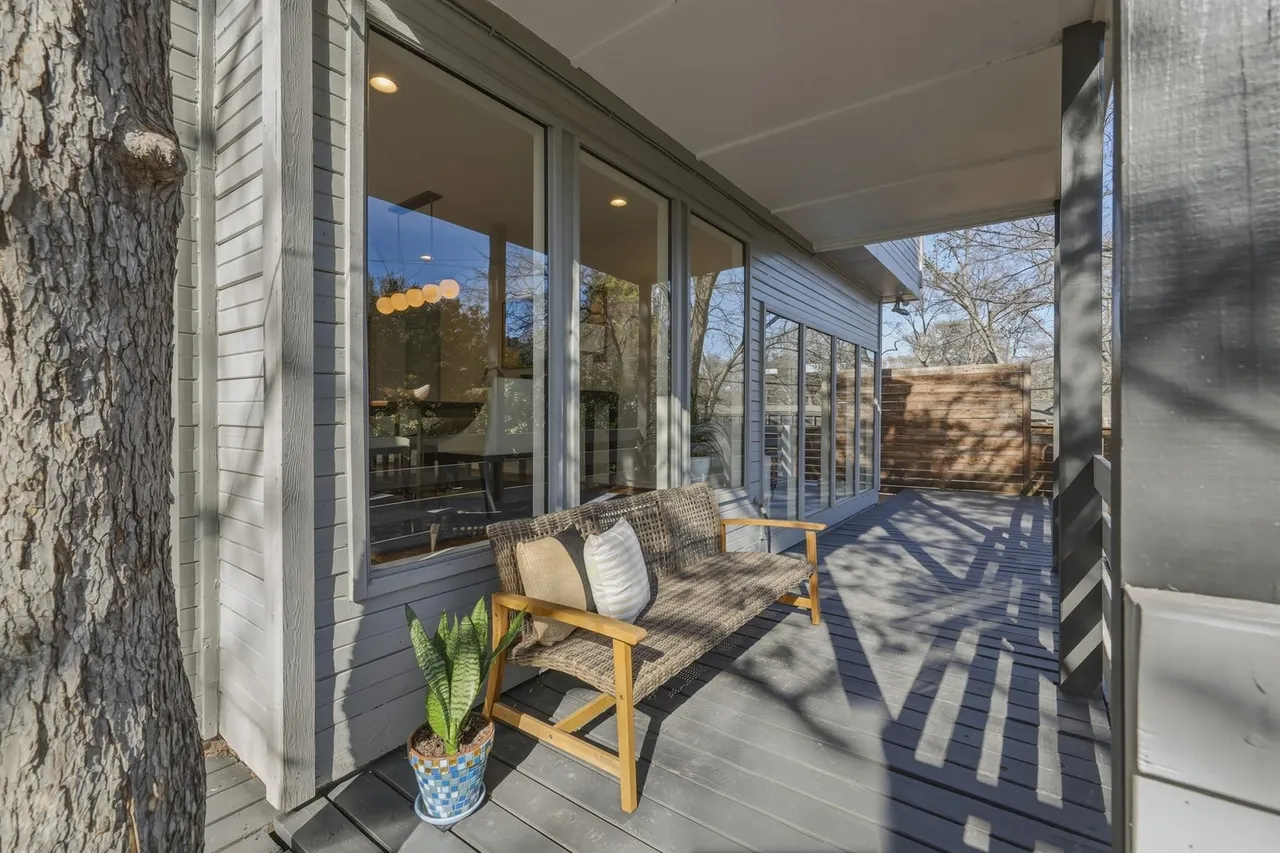 965 Easton Pl 34 965 Easton Place