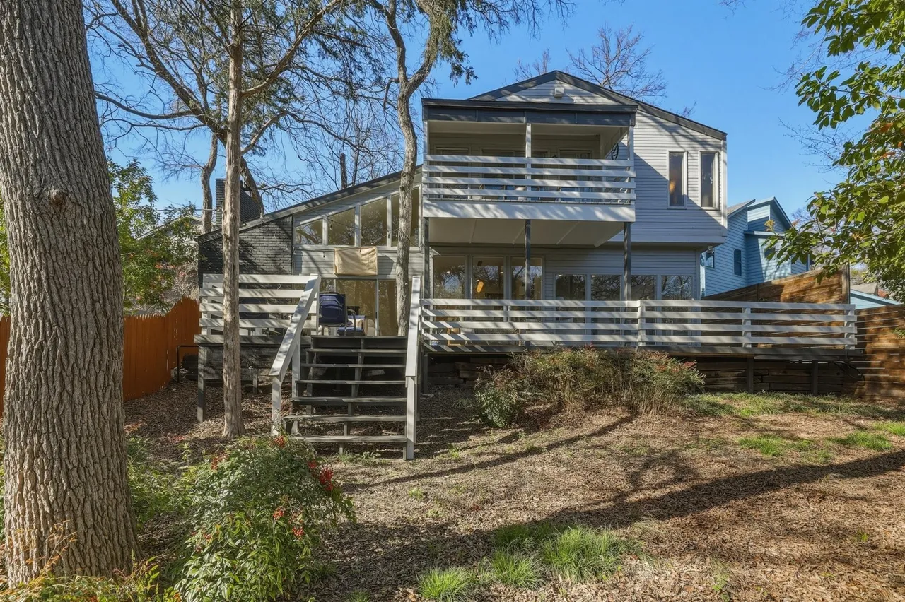 965 Easton Pl 37 965 Easton Place
