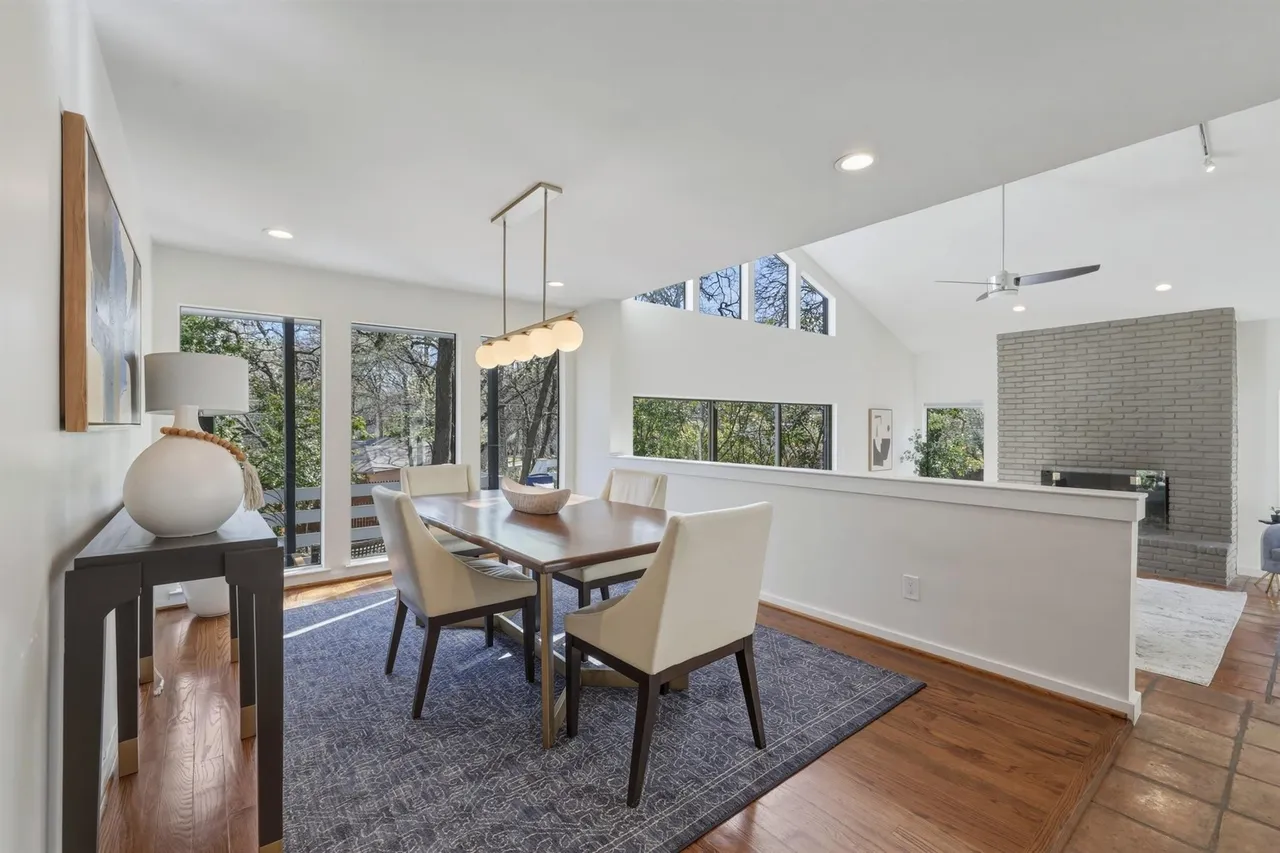 965 Easton Pl 6 965 Easton Place