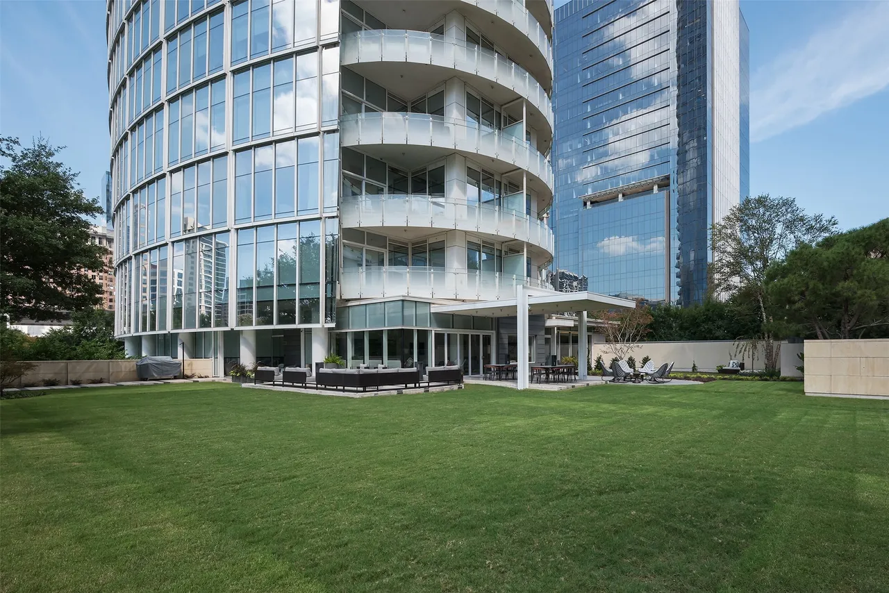 1918 Olive St #402, Dallas, TX 75201 34 1918 Olive St #402