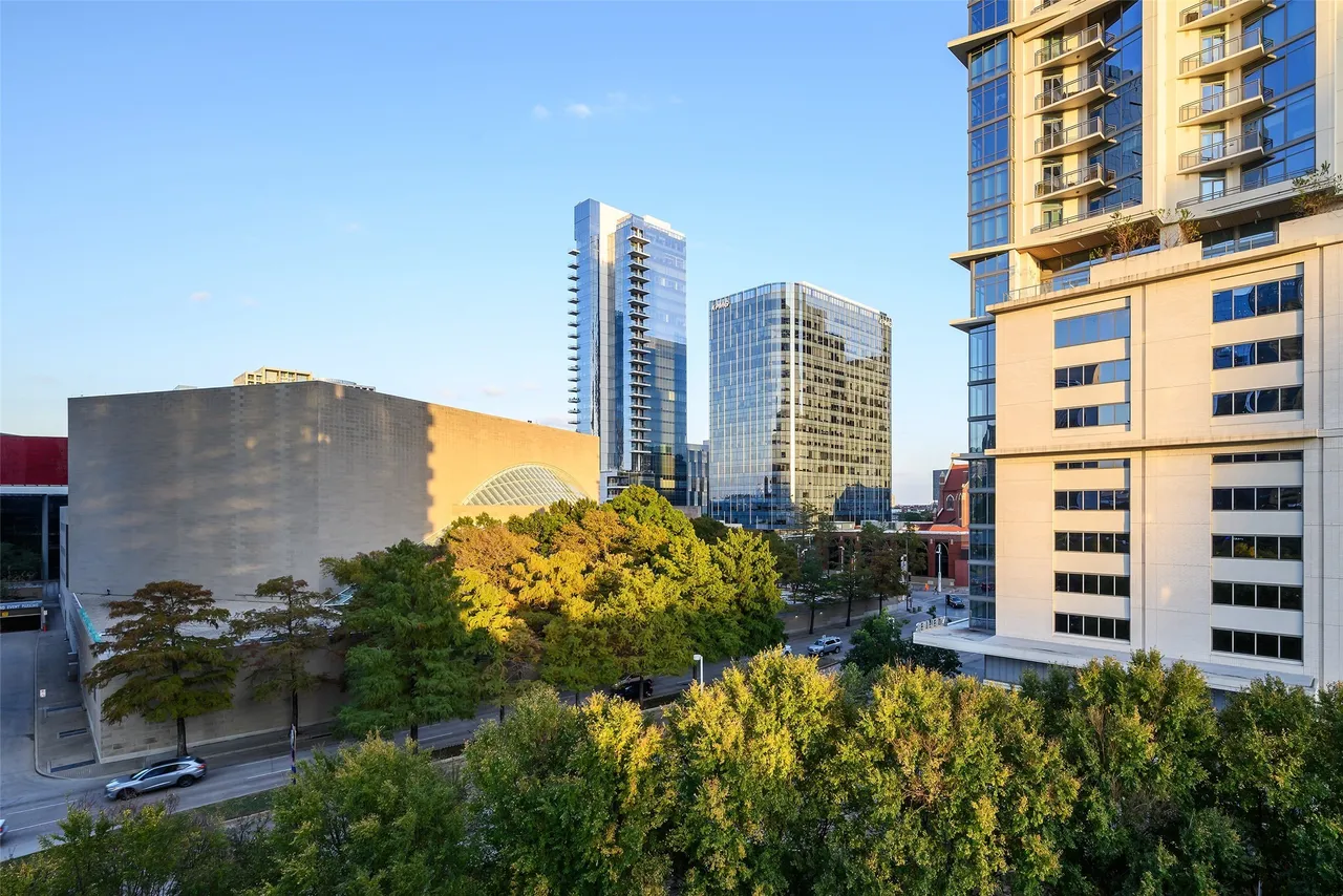 1918 Olive St #402, Dallas, TX 75201 38 1918 Olive St #402