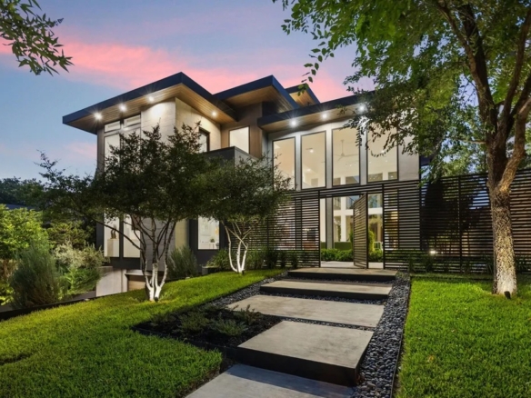 423 W Colorado Blvd
