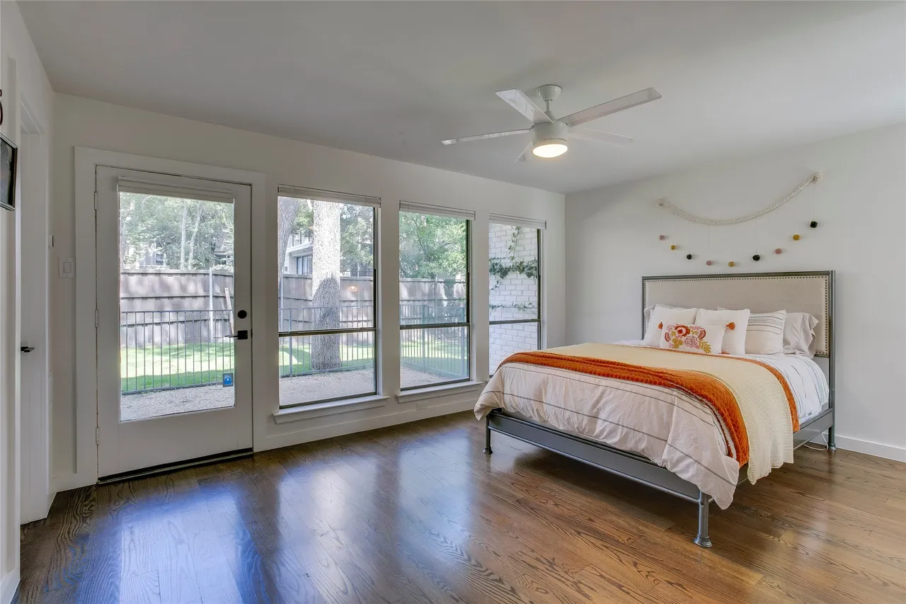 6815 Woodmark Ct 22 6815 Woodmark Ct