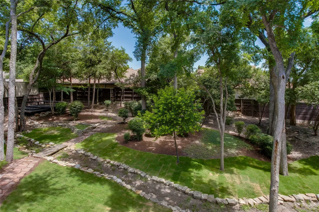 6815 Woodmark Ct 33 6815 Woodmark Ct