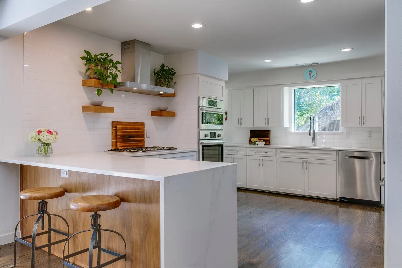 6815 Woodmark Ct 8 6815 Woodmark Ct