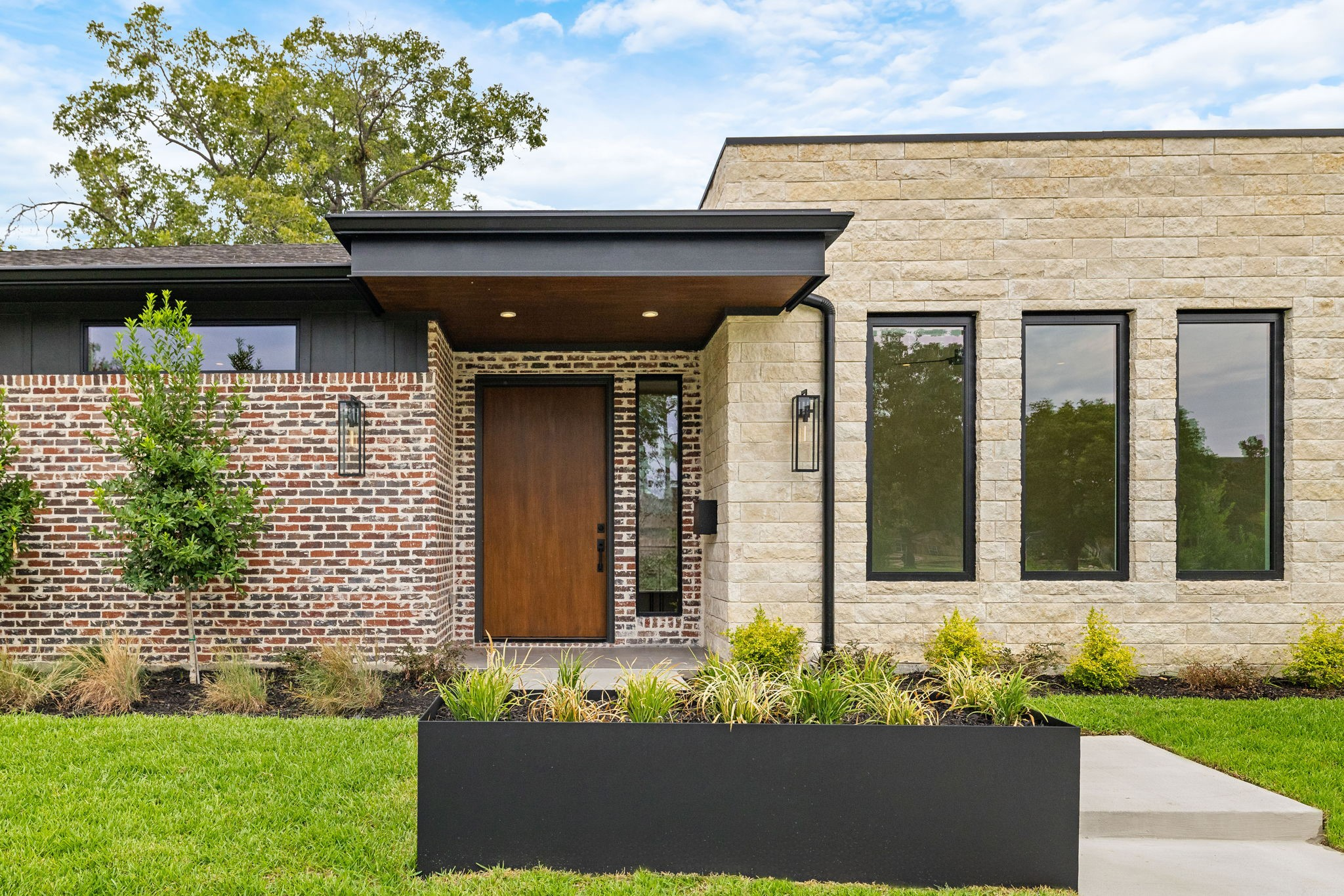 3333 Arawak Pl