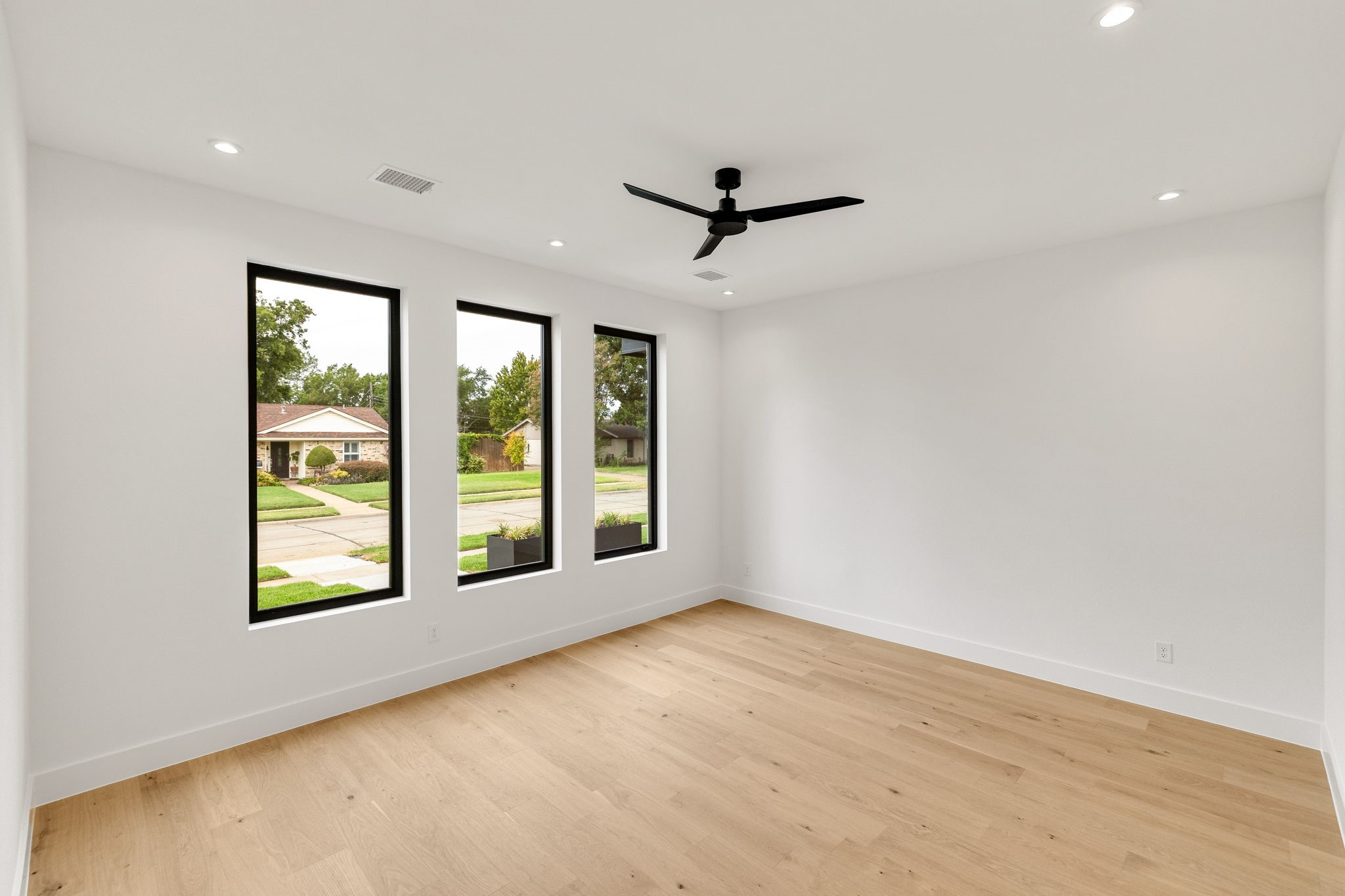 3333 Arawak Pl