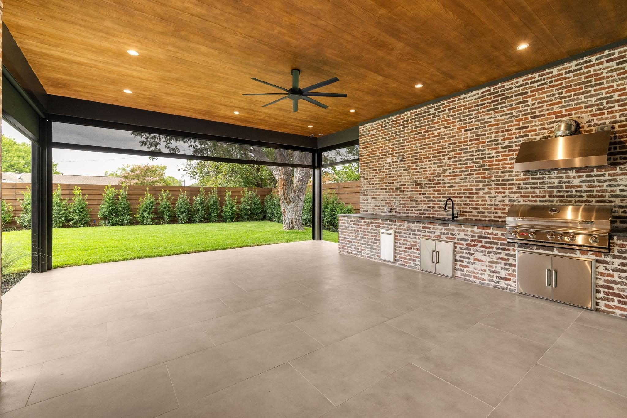 3333 Arawak Pl