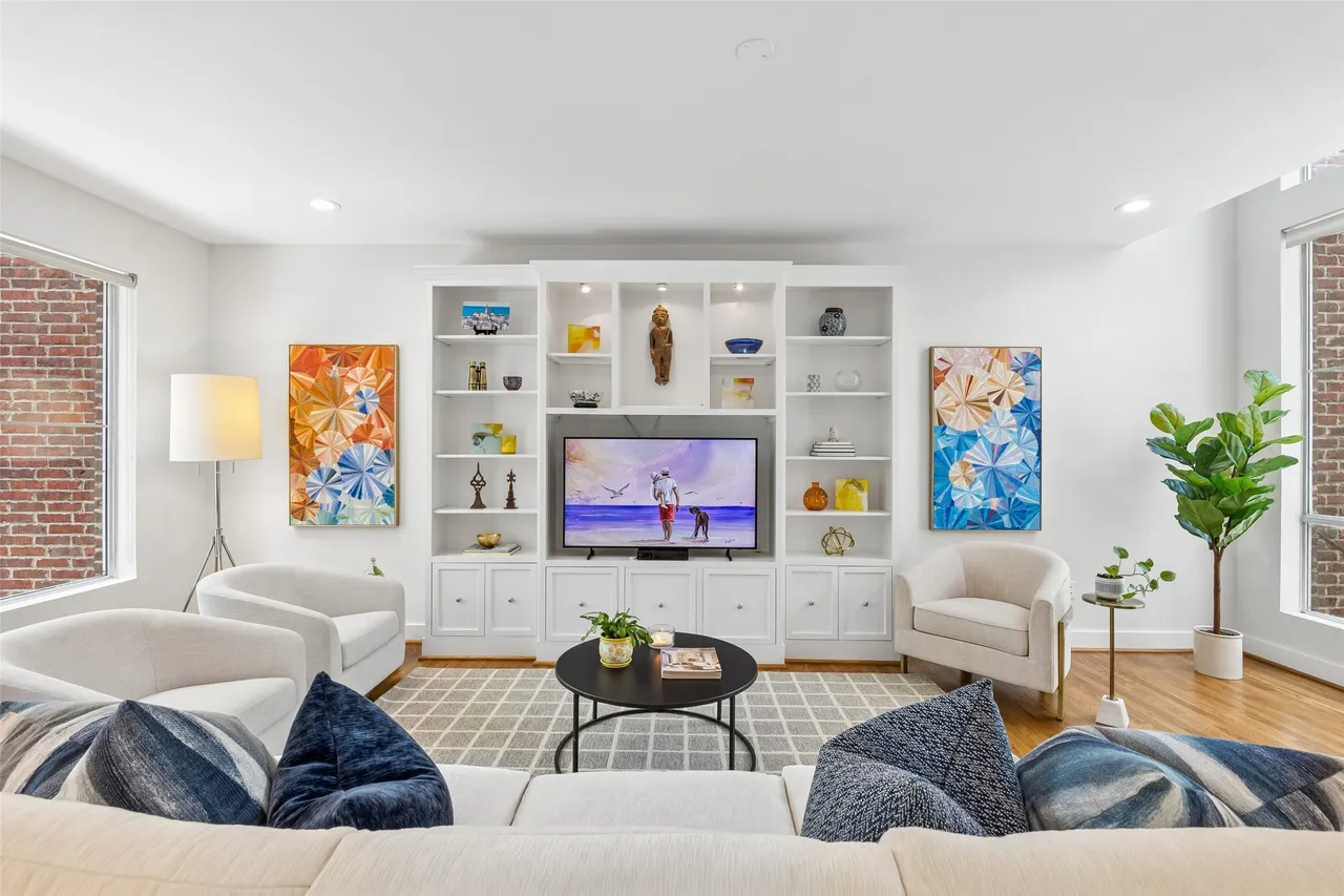 4241 Rawlins Street #14 19 4241 Rawlins Street #14